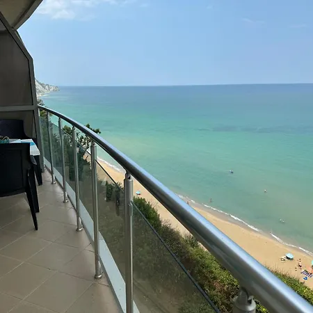Stunning Seaview - 50m To The ビャラ
